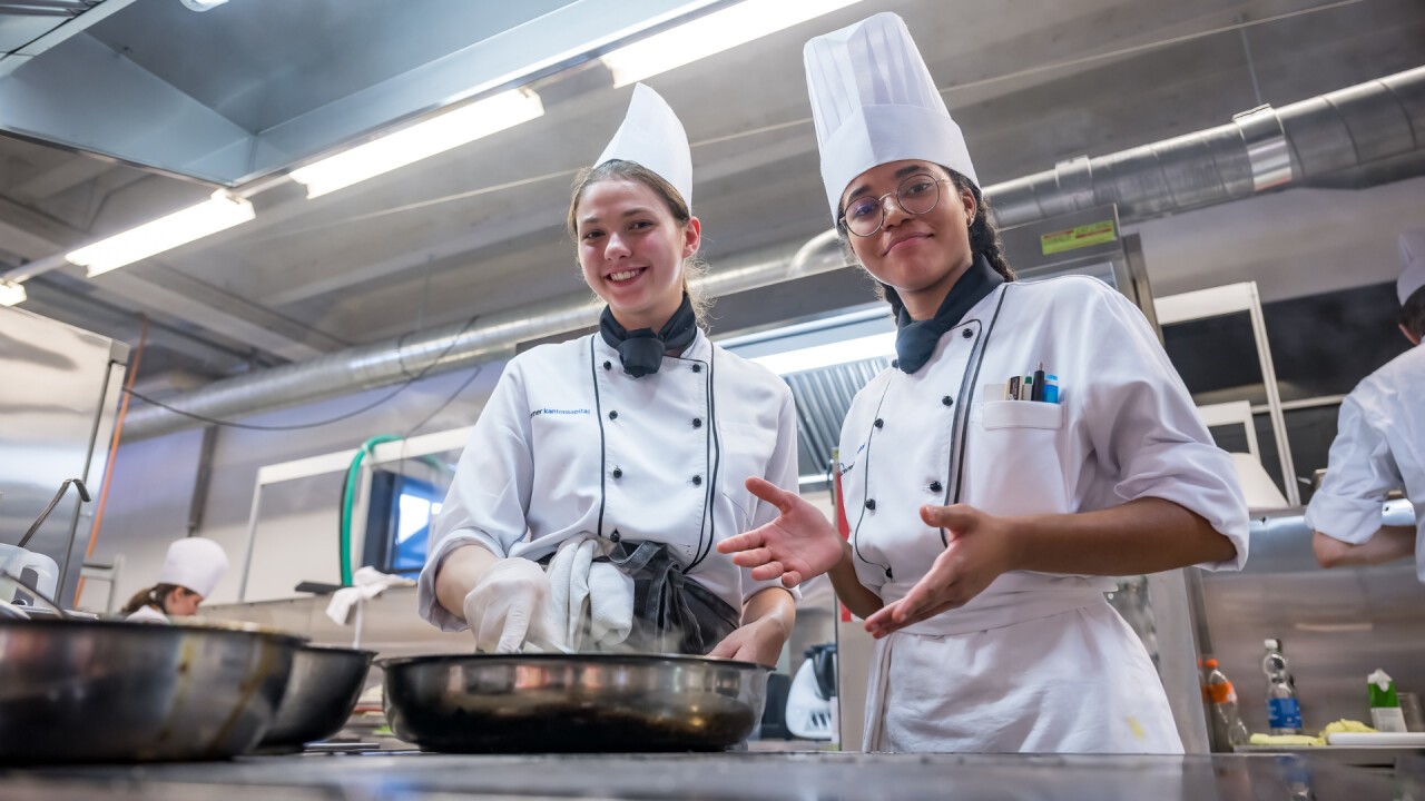 Auch die Küche des Restaurants Dyhrberg wird komplett von Lernenden des Luzerner Kantonsspitals geführt.